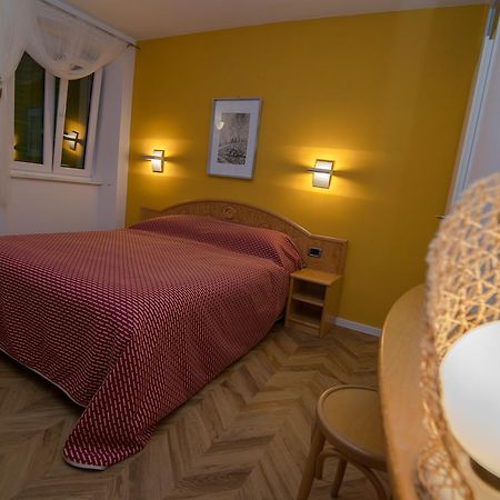 Bed&Breakfast Saturn Veli Lošinj Extérieur photo