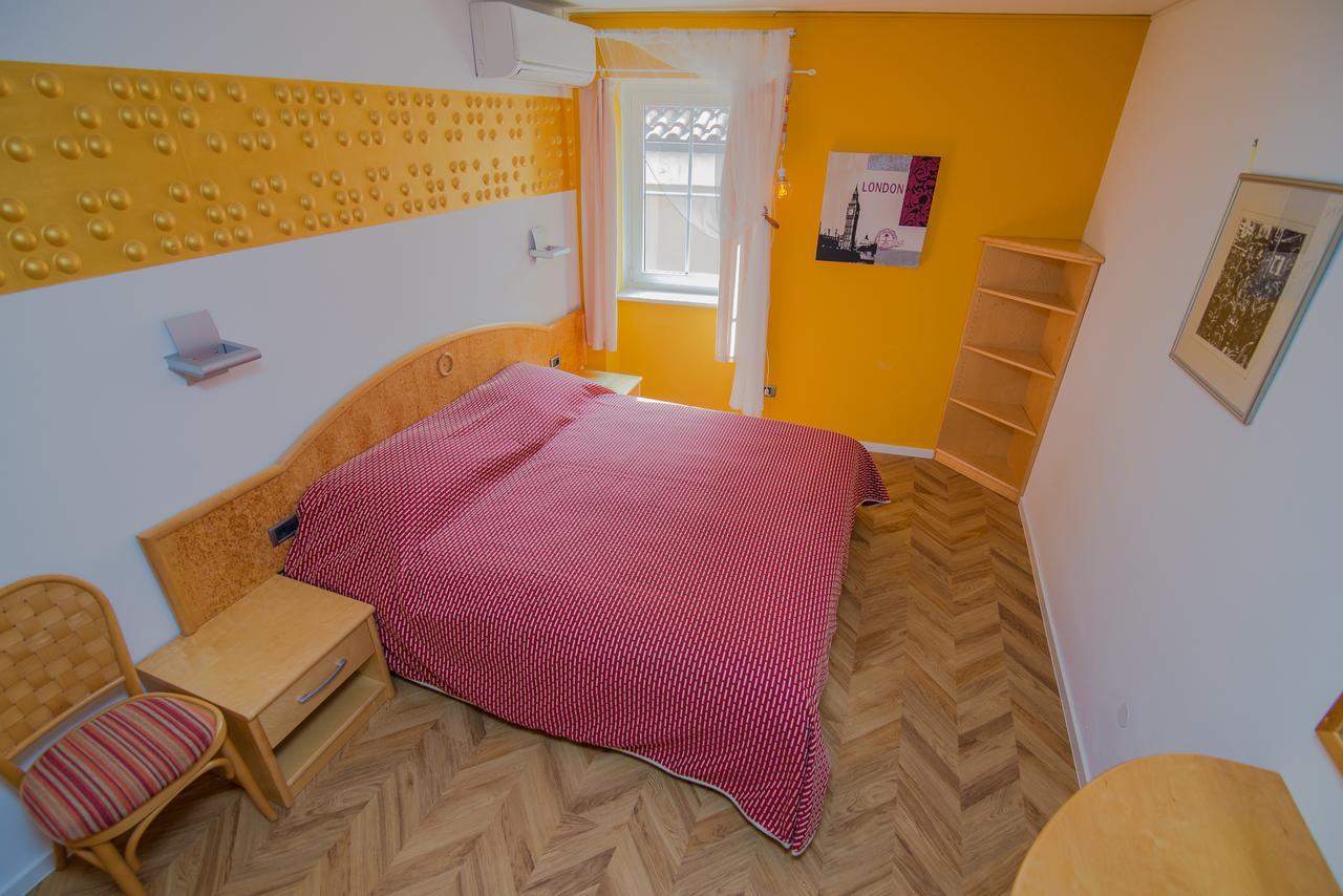 Bed&Breakfast Saturn Veli Lošinj Extérieur photo